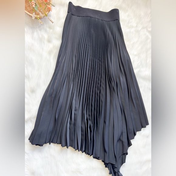 Pre Loved Joseph Pleated Midi Skirt in Black Cupro - Picture 1 of 4